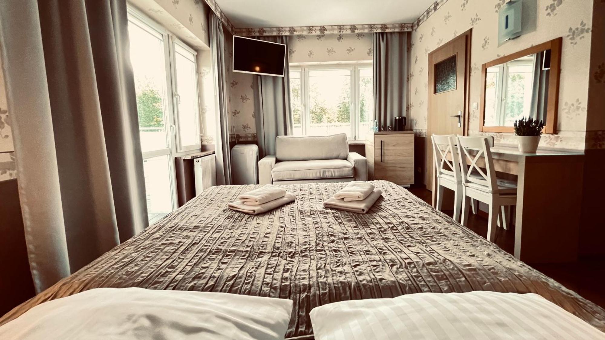 Hotel Bellevue Charzykowy Rum bild