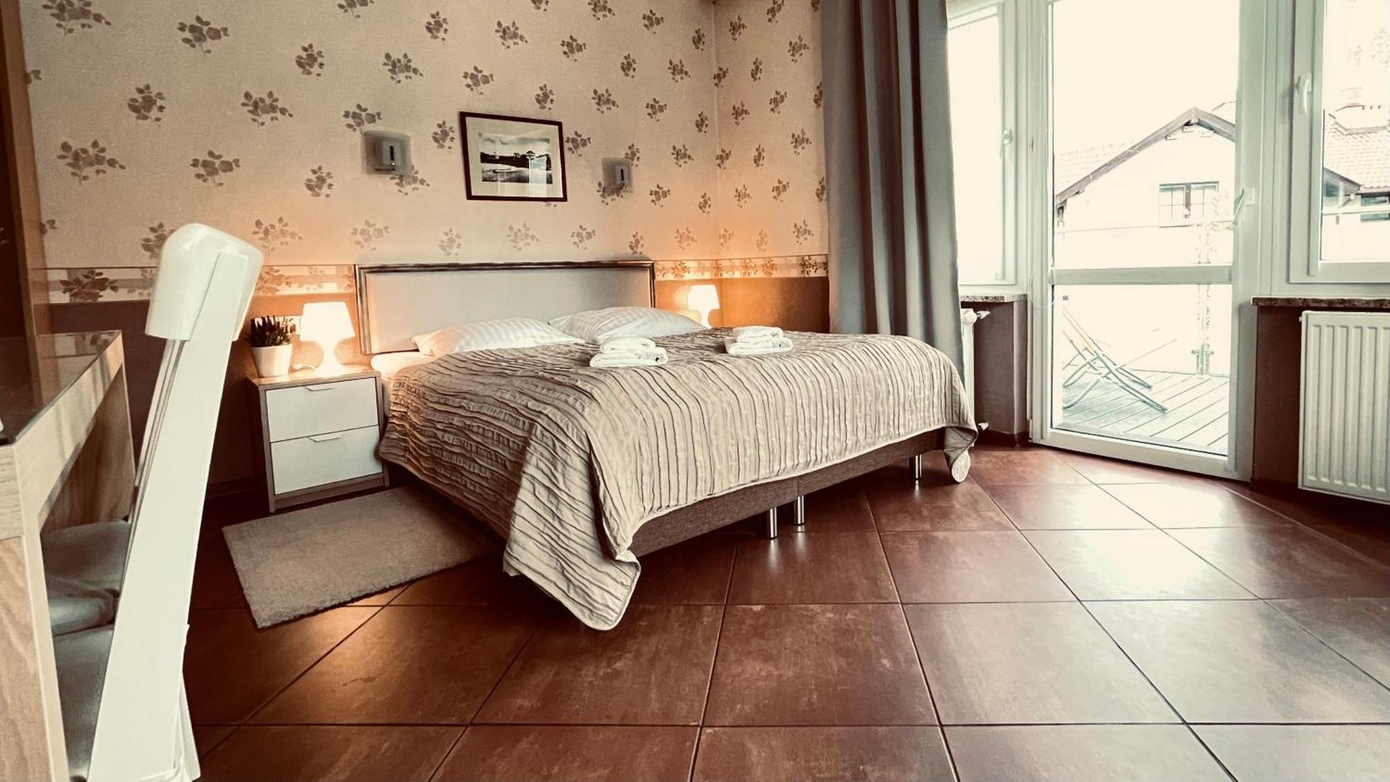 Hotel Bellevue Charzykowy Rum bild
